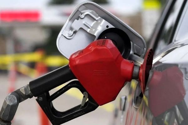 کاربرگ تازه برای واردات بنزین سوپر تصویب شد