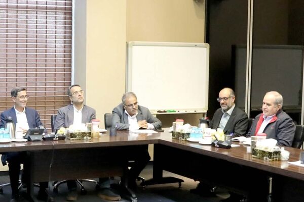 مشارکت راهبردی بانک صادرات ایران در «سازندگی نوین» و «جهاد اقتصادی»؛ تأمین مالی توسعه زیرساخت‌های انرژی با تمرکز بر نیروگاه‌های تجدیدپذیر