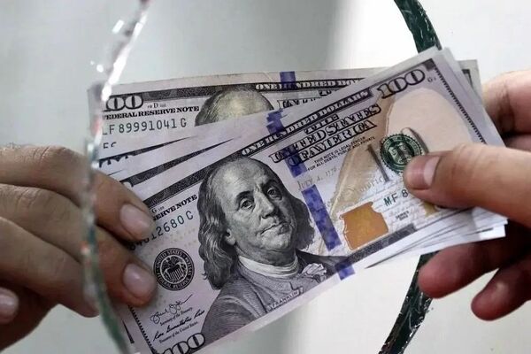 قیمت دلار امروز چهارشنبه 3 دی ۱۴۰۴