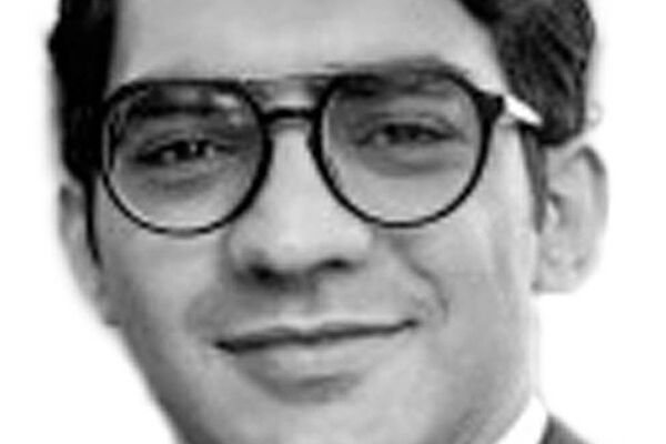 کشور هنوز کار می‌کند