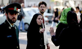 خسروپناه: مسئله حجاب را نمی‌توان با تصمیم‌های احساسی حل کرد