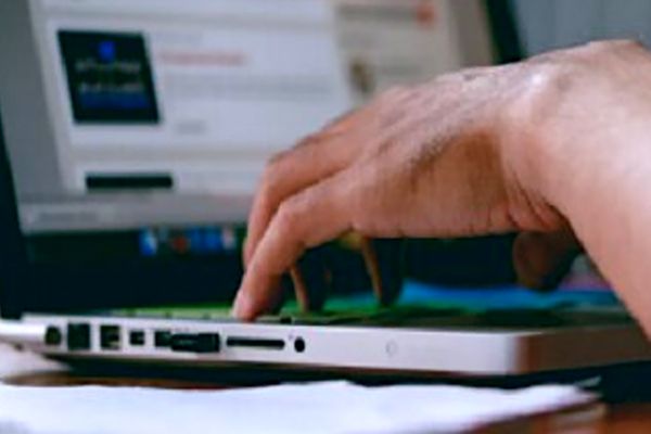 خطر نابودی کسب‌وکارهای کوچک و تعدیل نیرو  با قطعی اینترنت