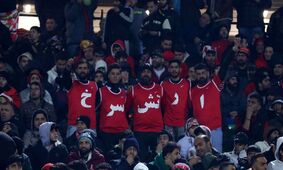 قیام هواداران پرسپولیس علیه بانک شهر/ پشت پرده چه می‌گذرد؟ +عکس