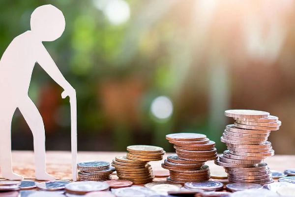 علت کاهش حقوق معلمان و بازنشستگان؛ پرداخت مطالبات معوق به پایان رسید!
