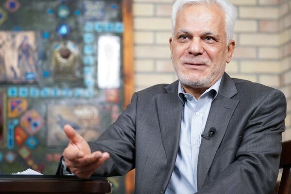 روایت سردار طلایی از اعتراضات کوی دانشگاه، لباس شخصی‌ها، گشت ارشاد، حجاب / نارضایتی مردم از شرایط اقتصادی صد درصدی است
