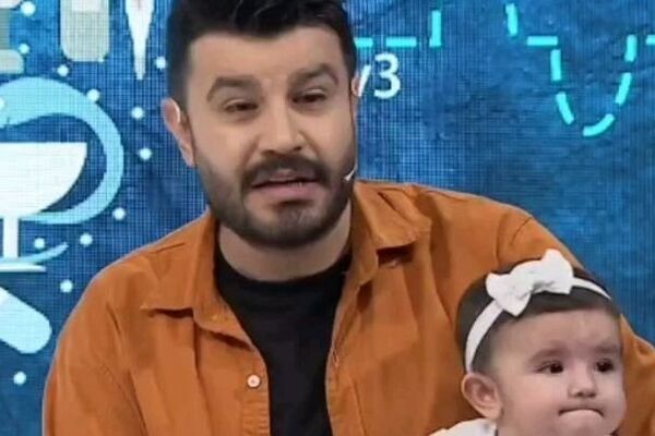 غافلگیری عجیب مجری معروف با نمایش دخترش در پخش زنده!