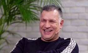 دورهمی رئیس جمهور سابق و علی دایی با سفره‌ای ساده؛ تعجب همه! +عکس