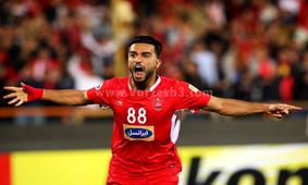 تیم اروپایی سیامک نعمتی زیر برج ایفل/با شلوارک و نمایان کردن خالکوبی‌ها + عکس