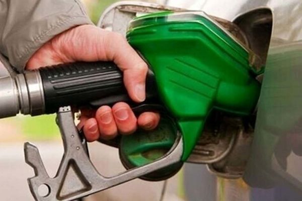 بنزین ارزان می‌ماند یا  گران می‌شود؟