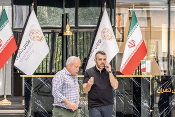 بورس همچنان زیر سایه نااطمینانی‌