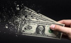 افشای نقش دولت در گرانی دلار / کدام عضو کابینه قربانی می شود؟