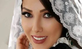 عکس/ مراسم عقد خواهر لیلا اوتادی؛ جشن ساده و خاص با کیک سه‌طبقه به شکل چمدان!