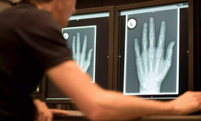 یک سیستم هوش مصنوعی توانست تقریباً مشابه انسان تصاویر رادیولوژی را تفسیر کند
