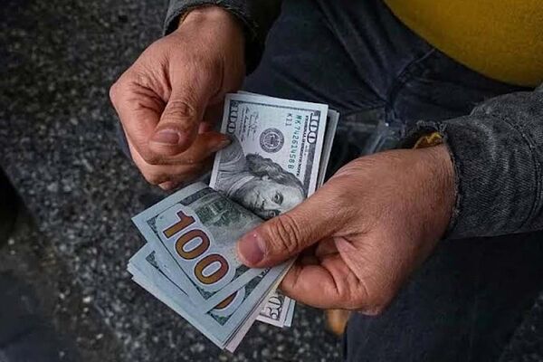 دلار آرام نمی‌گیرد؛ نرخ جدید بازار اعلام شد
