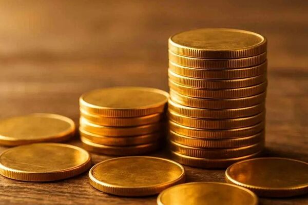 قیمت طلای ۱۸ عیار امروز ۱۲ بهمن ۱۴۰۴ / سکه امامی چند؟