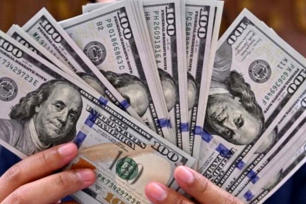 قیمت دلار امروز پنجشنبه ۱۷ مهر ۱۴۰۴  + جدول