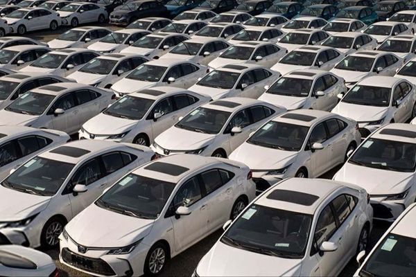 قیمت خودرو امروز 17 آذر 1404 / بازار خودرو زیر سایه دلار + جدول