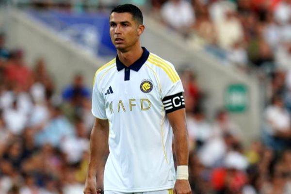 پاتریس اورا: رونالدو ممکن است دوباره به فوتبال اروپا بازگردد!