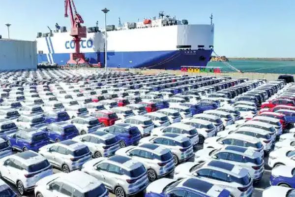 خبر عجیب بانکی/ واردات خودرو با شرایط جدید اعلام شد!