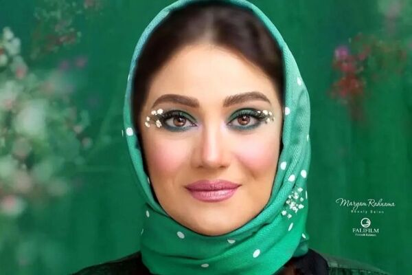 مادر شبنم مقدمی، زیباتر از دخترش + عکس 2 نفره