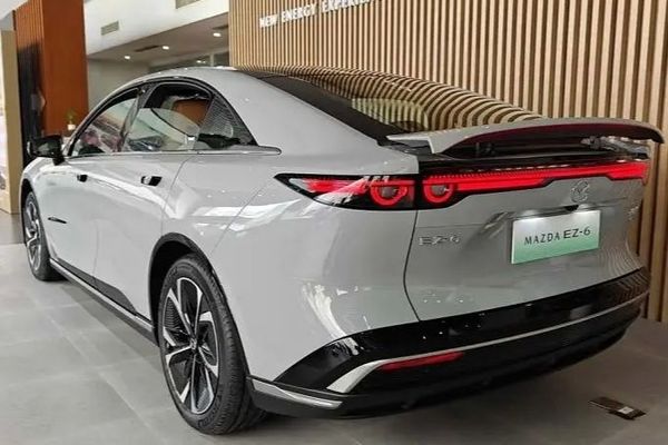 جدیدترین و مدرن ترین سدان مزدا به ایران رسید