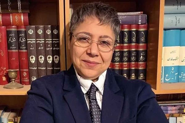 تیپ پسرانه مازیار لرستانی در 10 سالگی با شلوارک جین و تی‌شرت!