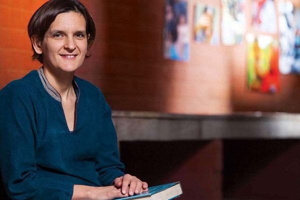 نقش استر دوفلو در تغییر نگرش‌های اقتصادی مدرن