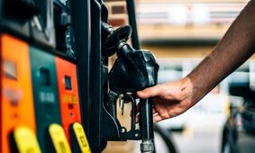 تصمیم پرحاشیه/ بنزین گران‌تر شد با مهر تایید دولت!