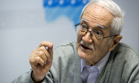 چرا ابراهیم رزاقی می‌گوید اقتصاد ایران در آستانه بحران بزرگ است؟