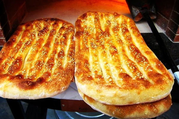  نان در این شهر ایران گران شد 