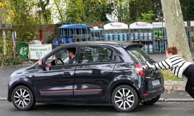 احتمال کمبود دوباره بنزین در فرانسه با اعتصاب کارگران صنعت نفت