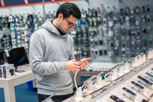 قیمت گوشی امروز شنبه 7 تیر 1404/ ۱۶ پرو مکس چند؟ +جدول