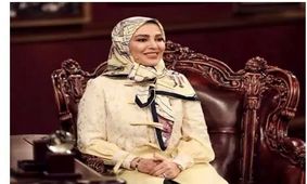 تیپ عجیب و غریب ژیلا صادقی در شبکه 3 / کت دامن با شلوار ! + عکس